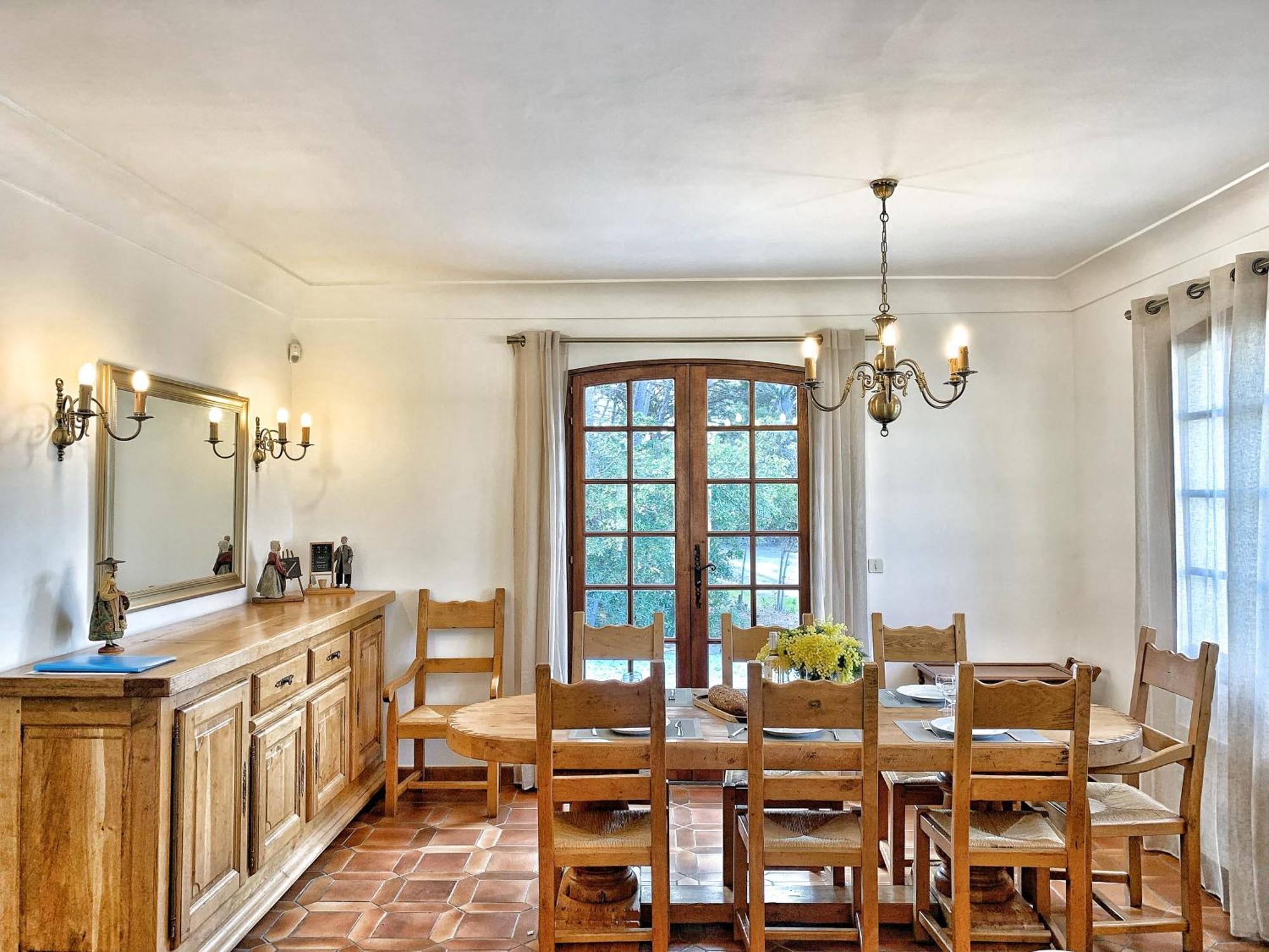 Holiday home Familiale A Sanary, Climatisee, A Pieds *